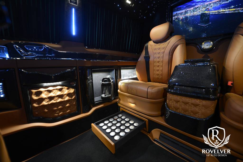 mercedes_v-class-full-luxury-starry-sky-15-1024×684 Vip-van-Mercedes-Rovelver-luxury-design